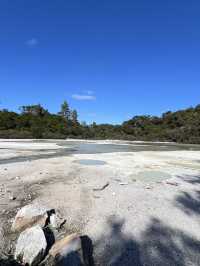 🥑紐西蘭「牛油果硫磺泉」爆美打卡｜Wai‑o‑Tapu Devil’s Bath 全攻略 