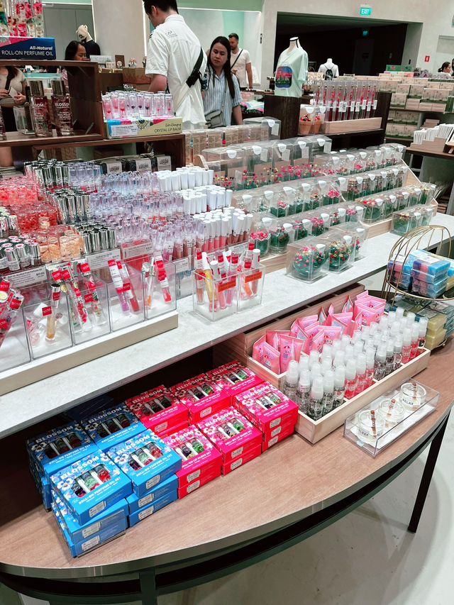 Must-Visit Souvenir Shop at Jurassic World & Cloud Forest/Flower Dome 