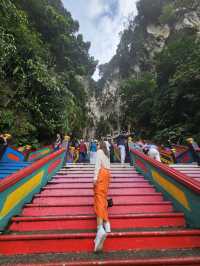 🌈✨ Batu Caves – Where culture meets color and nature