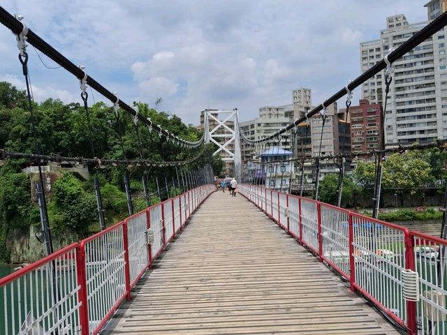 Explore the Bitan Suspension Bridge at Xindian, New Taipei City, Taiwan