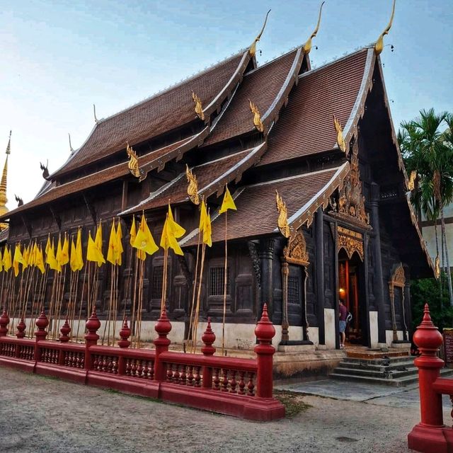 ไปขอพรให้มีความสำเร็จเพิ่มพูนเป็นร้อยเท่าพันเท่า