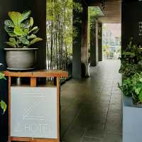Zestful Comfort and Boutique Ease