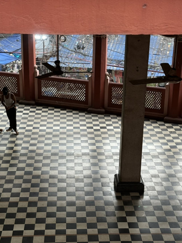 【インド・コルカタ ナコダモスク】コルカタ最大のイスラム教寺院へ