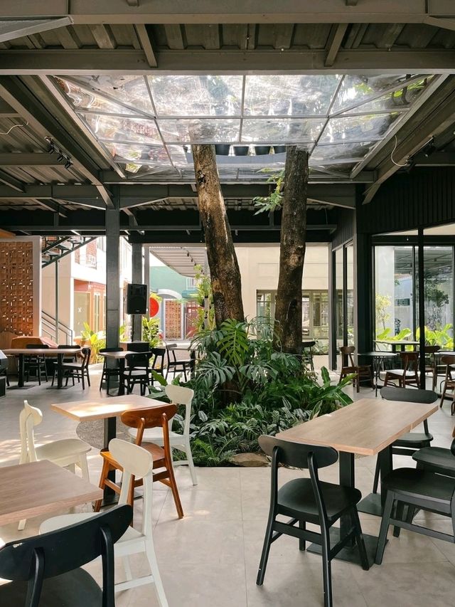 SKY tree Coffee And Eatery