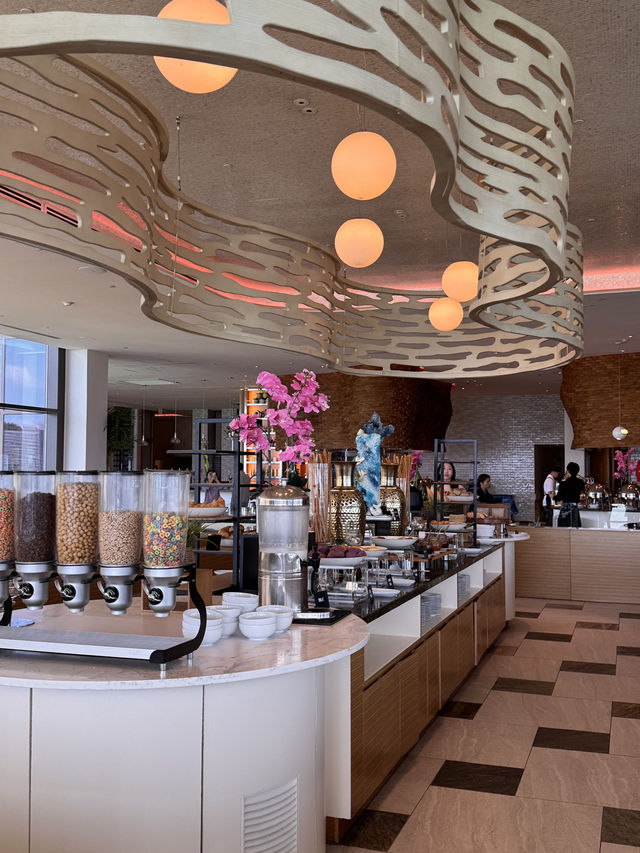Aqua (조식 뷔페) – Dusit Thani Guam Resor