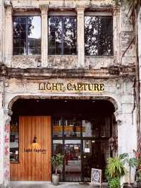 Light capture Cafe