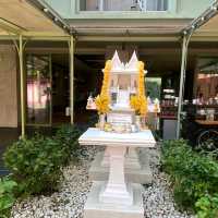 Samsen Street Hotel