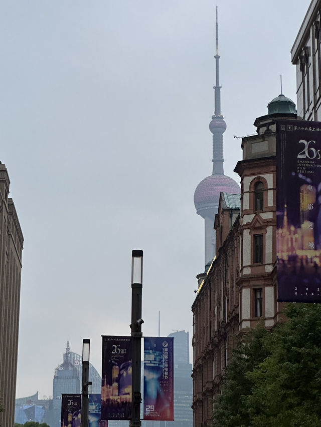 Neon Trench Raid: Storming Shanghai’s 5.5km Retail Frontline