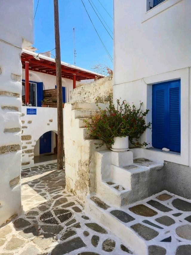 🏝️💙 “Whitewashed Wonder: My Serene Escape to Paros” 🇬🇷✨