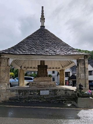 ตลาดประวัติศาสตร์ครอสแห่งคาสเซิลคอมบ์