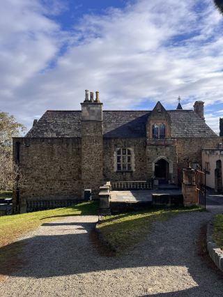 30 Mins from Melbourne to Montsalvat Arts Community