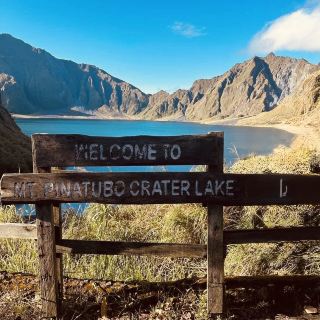 🌋 Mount Pinatubo Adventure Guide 2025: From Manila to the Crater Lake