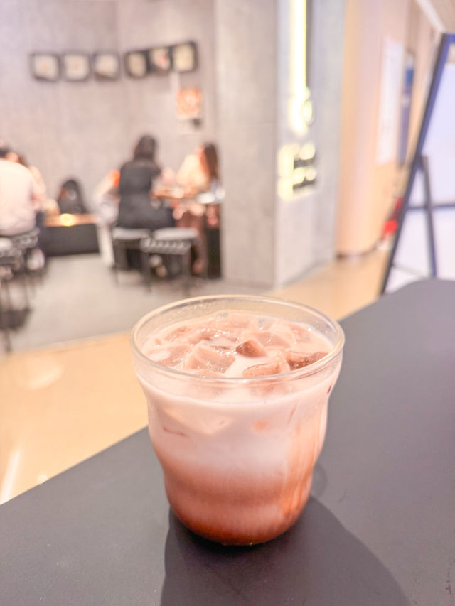 📍 觀塘 區⚫️黑色主調Cafe 
