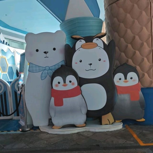 當孩子用薯條餵企鵝時，你會發現快樂原來這麼簡單