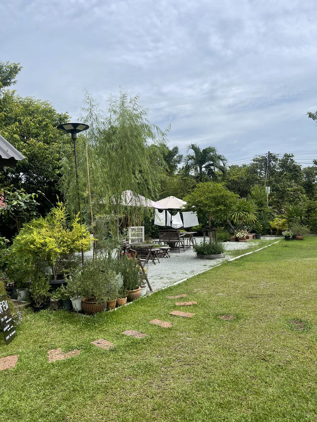 คาเฟ่สุดน่ารัก ศรีราชา 🌞