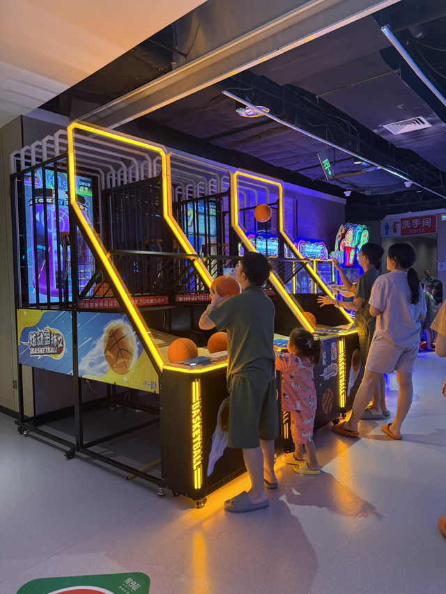 人均$1XX打機VR任玩唱K按摩飲酒整甲過夜 人均$1XX打機VR任玩唱K按摩飲酒整甲過夜