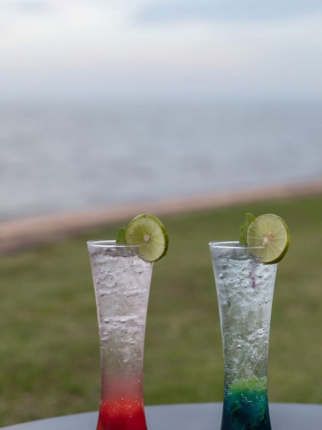 Baan Dum Oceanfront Seafood