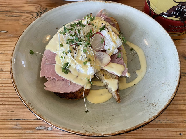 ☕🍳 Boston Tea Party — คาเฟ่บรรยากาศCozy ใน Exeter