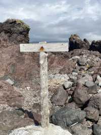 利尻島の海岸に佇む神秘の社「北のいつくしま弁天宮・龍神の岩」⛩🐉