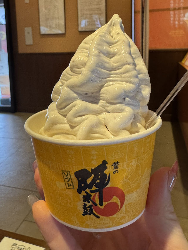 熊本の銘菓「誉の陣太鼓」がソフトクリームに! 熊本の銘菓「誉の陣太鼓」がソフトクリームに!