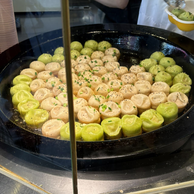 【神奈川/横浜🇯🇵】「焼き小籠包」が魅力✨ 鵬天閣