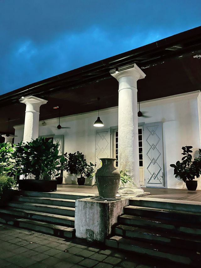 Commons Café at Kuching Old Court: A Cozy Gem in a Historic Setting