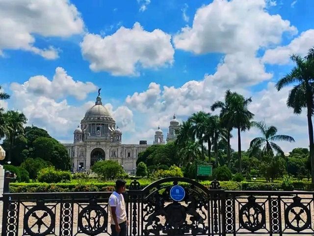 🏛️ Victoria Memorial – The Crown Jewel of Kolkata’s Colonial Grandeur