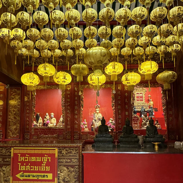 曼谷∣ MRT (BL29) 龍蓮寺∣ 曼谷最靈的華人寺