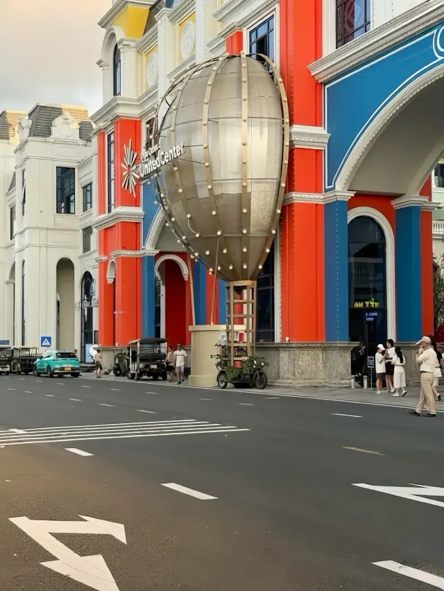 🎡 Grand World — สวรรค์สีสันจัดเต็ม ใกล้ชายหาด 🌊✨