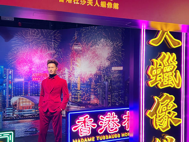 🌃香港太平山夜景炸裂！站在山頂被整個城市閃到眼睛✨