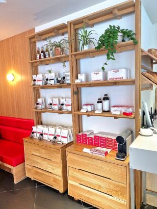 The moment you get caught up in the minimalist sensibility, coffee becomes even more special✨