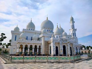 A Sanctuary of Peace – Imanul Faizin Mosque