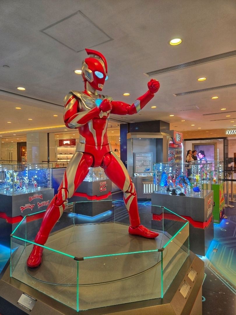 ウルトラマンファン大集合！】尖沙咀LCX「ウルトラマン 光のベース」を