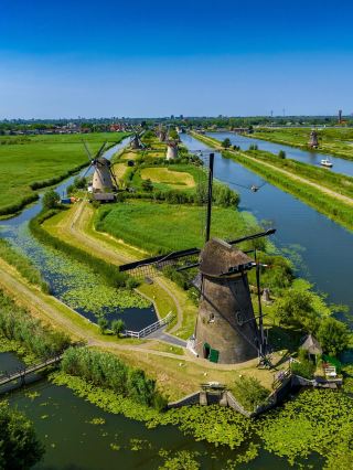 🇳🇱 Kinderdijk — A Dutch Fairytale in the Countryside 🌿🌬️
