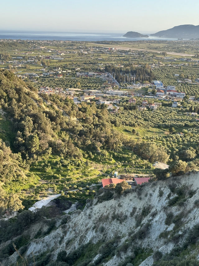 「扎金索斯Zakynthos ，被譽為希臘最美小島」