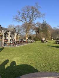 A pub by the lake