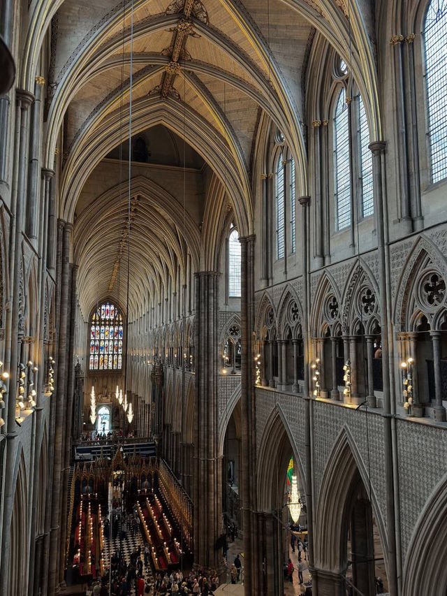🏛 Westminster Abbey – The Coronation Cathedral of Kings and Culture