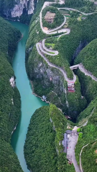  Pingang Gorge – Hidden Canyon Beauty in Hefeng, China