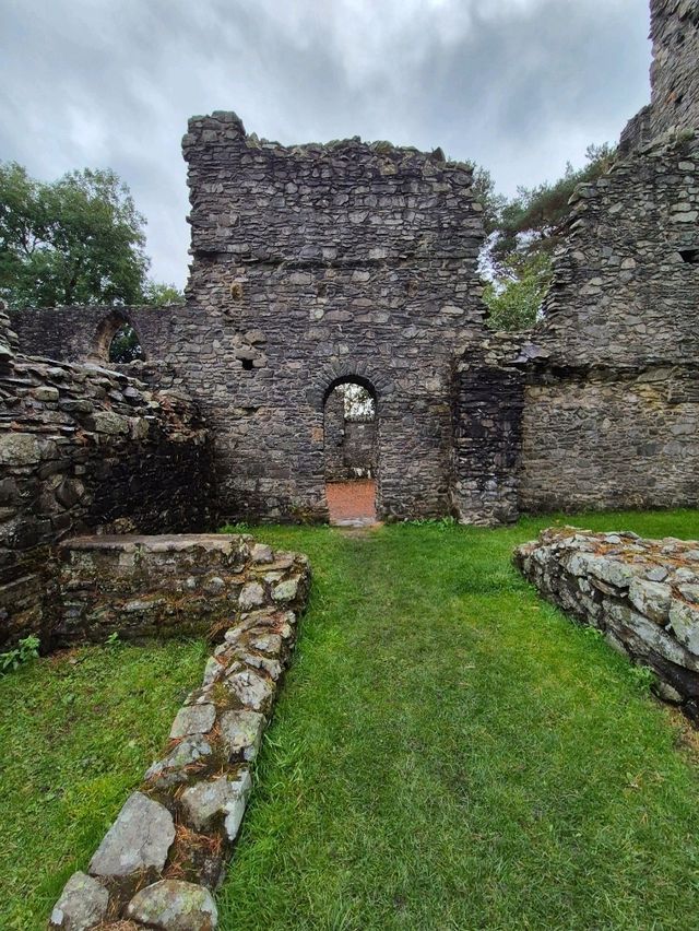 Cross Kirk, Peebles