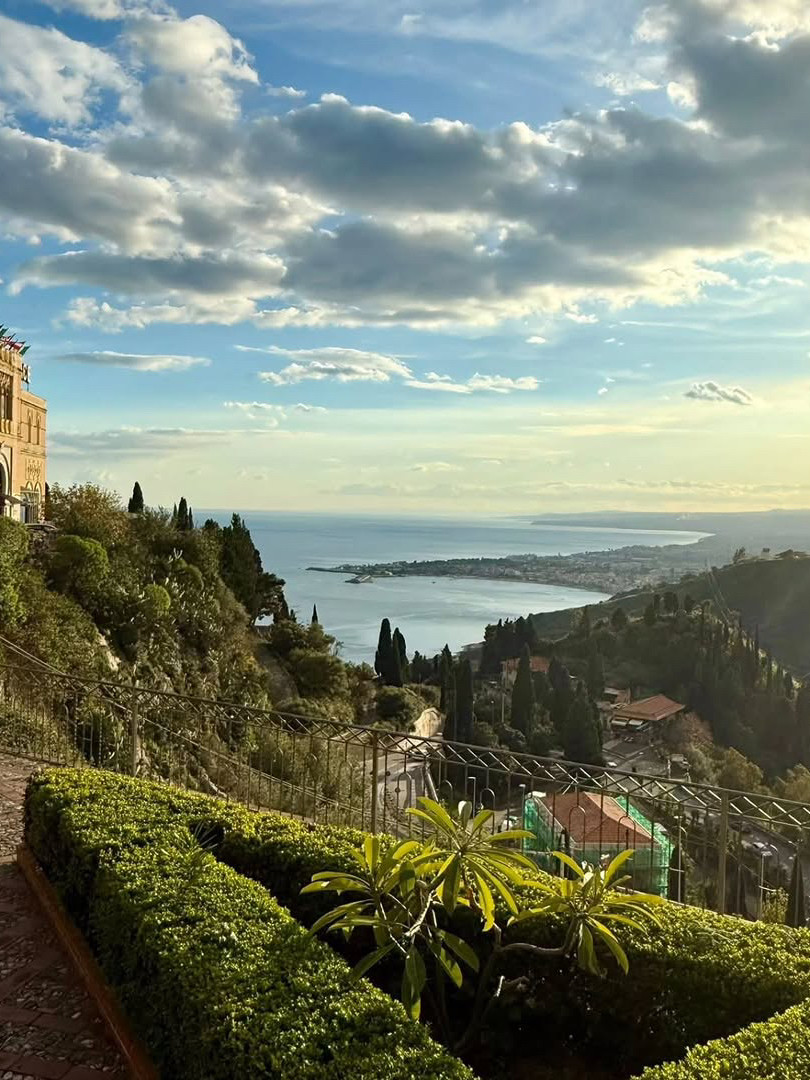イタリアへの春の旅 | Trip.com タオルミーナ