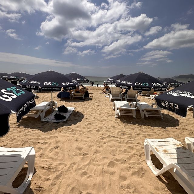 Busan’s best beach, Haeundae Beach 🏝️🌞🌊