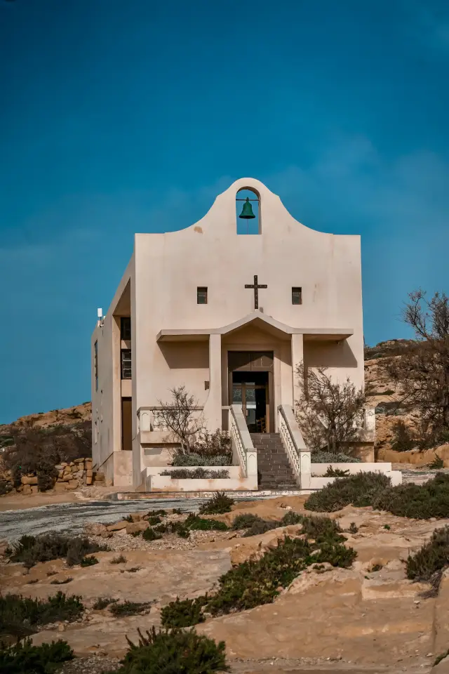 Following the Game of Thrones to check in the famous filming location - Azure Window