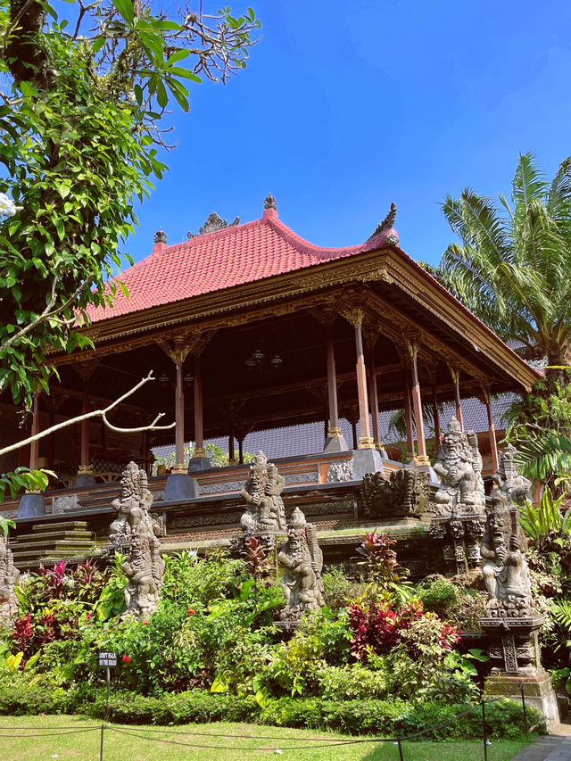 巴厘島 | 迷你烏布皇宮，巴厘式的藝術建築