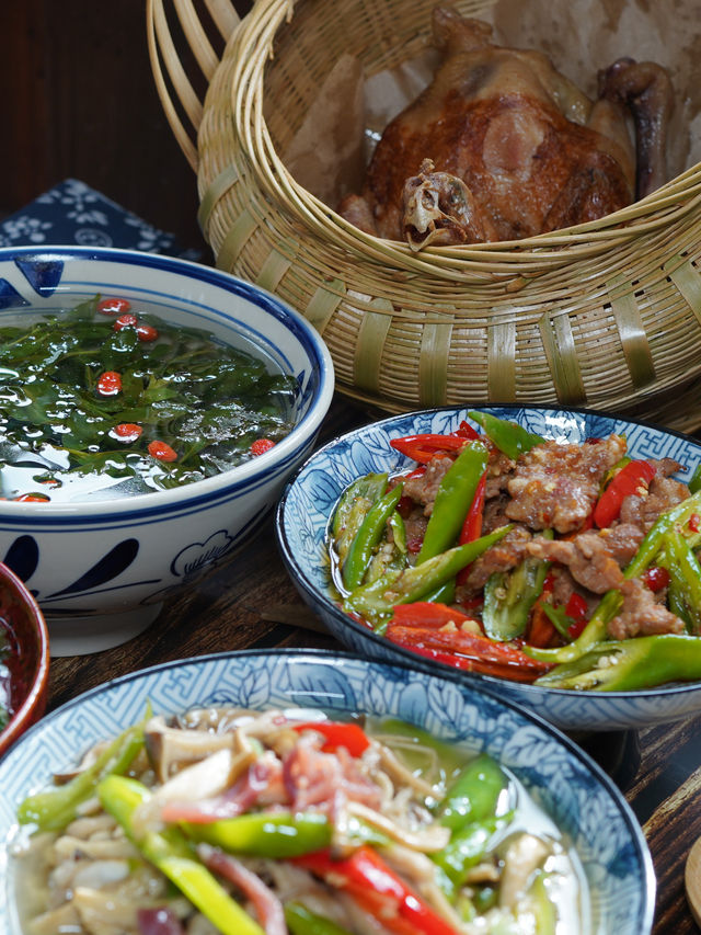 The unmissable Mabang cuisine when visiting Yunnan! It's absolutely delectable!