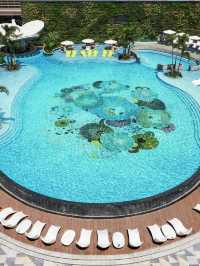 🌟 Manila's Hilton Haven: Luxe Sleeps & Eats! 🌟