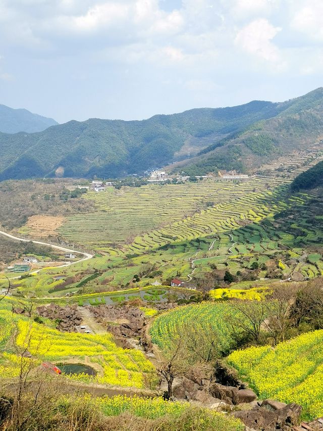 覆卮山