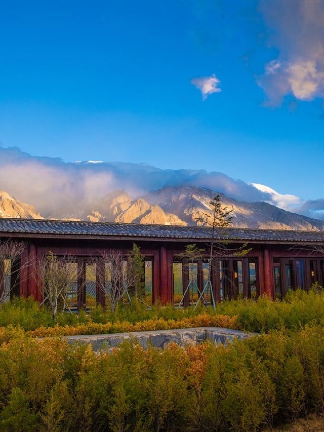 🏔️ Lijiang's Hidden Gem: Snowy Peaks & Luxury 🌟