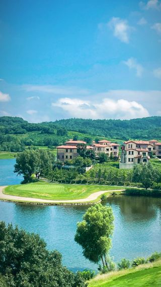 Suzhou Gardens in the North! Weihai Shengmei Golf Resort