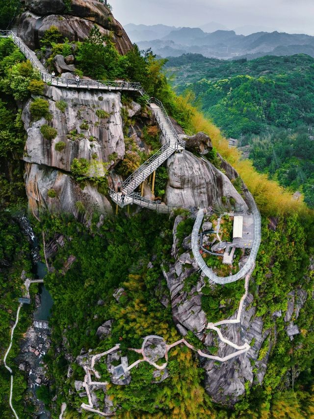 探秘浙南小黃山：蛟龍大峽谷的隱世之美。