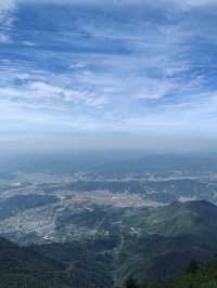 天岳幕阜山，負離子大氧吧。